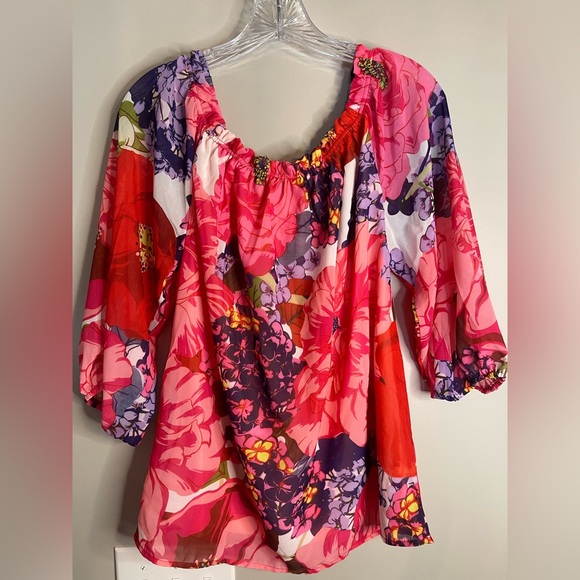 Carre Noir Tops - Carre Noir Floral Women's Top - Pink and Purple